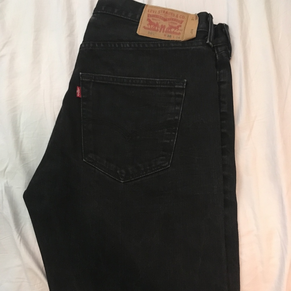 Like New! 501 Levi Jeans